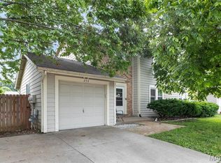 252 Spencer Rd, Saint Peters, MO 63376