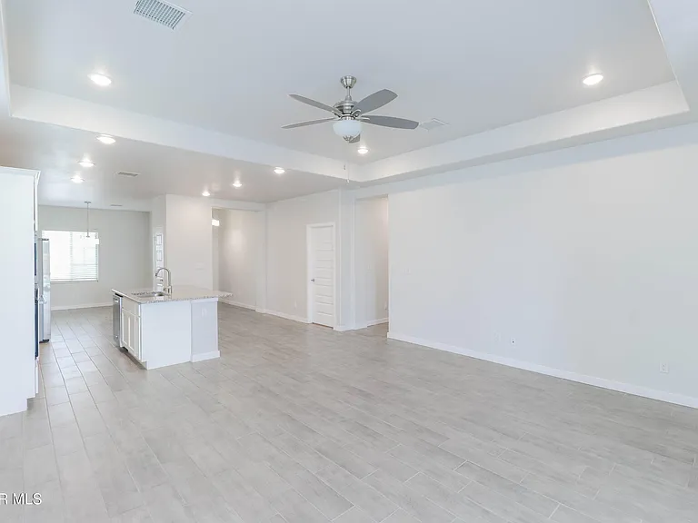 12832 Haxby St — Photo 13