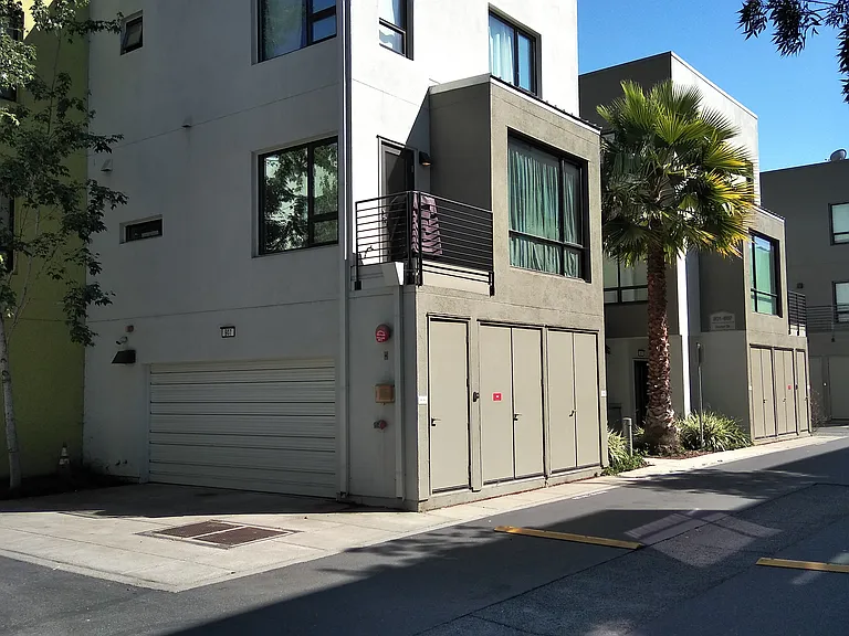907 Zephyr Dr — Photo 12