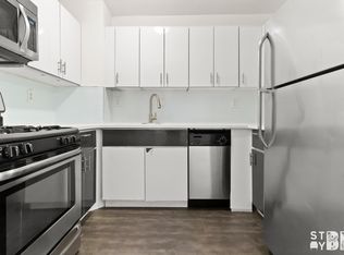 489 Maple St #1B, Brooklyn, NY 11225