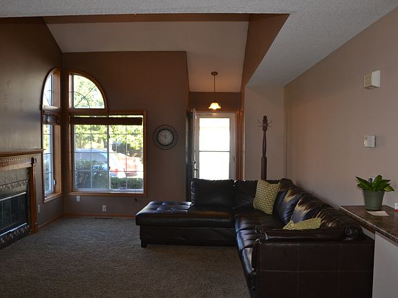 3rd image of 13250 Aberdeen St NE