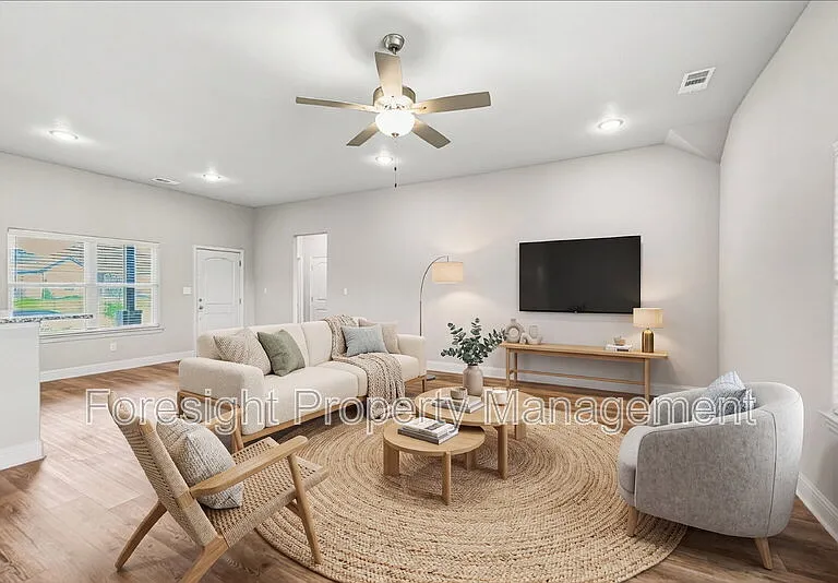2902 Orchid Dr — Photo 2