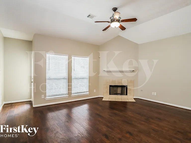 28607 Hidden Lake W — Photo 2