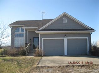 25202 S John Rd, Harrisonville, MO 64701