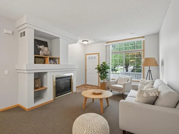 13037 Europa Trail Way N Unit C, Hugo, MN 55038