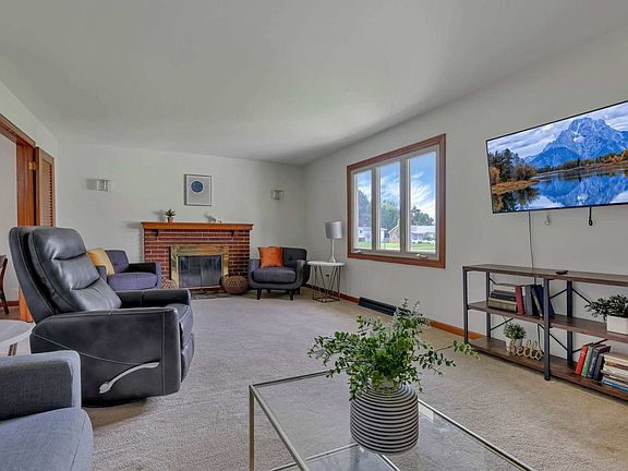 4th image of 3695 Montclair Dr #Id1250574p