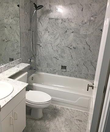 3rd image of 800 Claughton Island Dr APT 2102