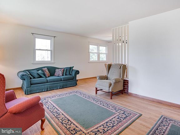 5th image of 5210 Roblee Dr