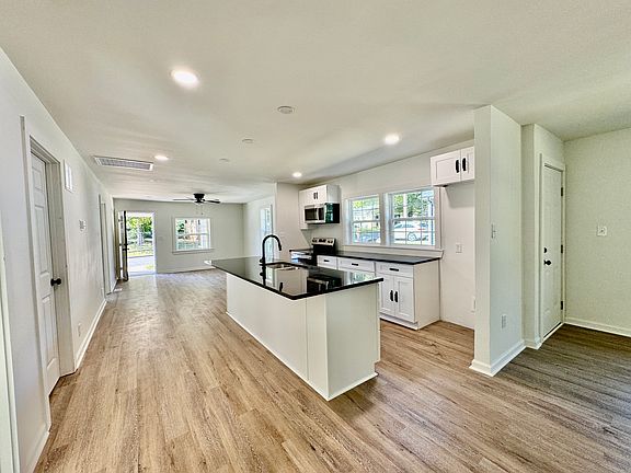 3rd image of 351 Fox St SW #1