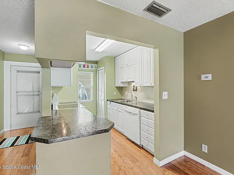 1047 Small Ct #38 — Photo 8