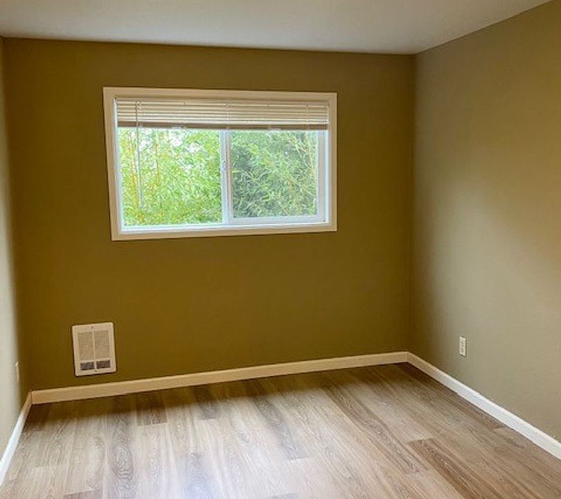 1st image of 703 N 105th St #18449760