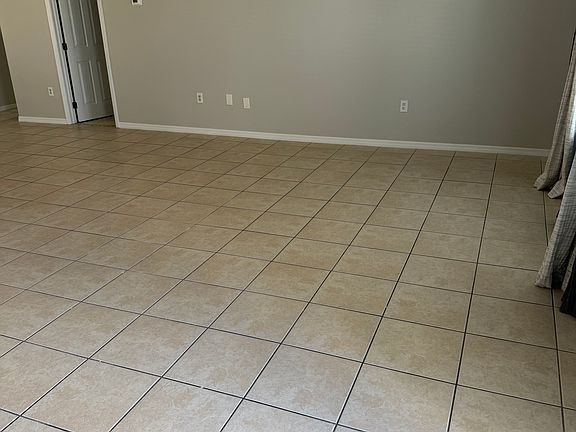 5th image of 3715 Oasis Blvd