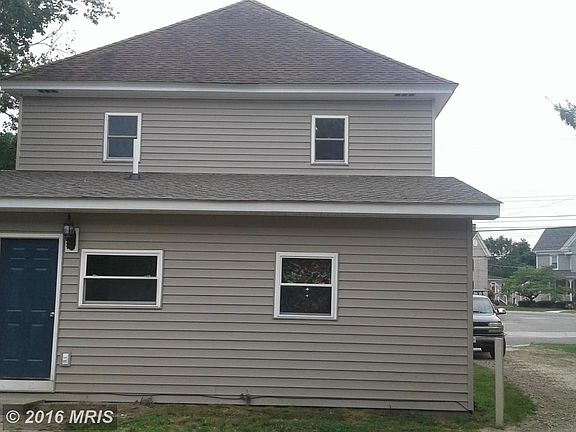 Exterior (Rear)