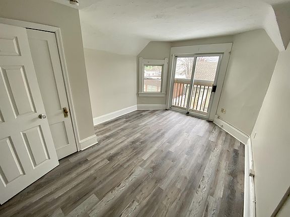 4th image of 2808 Woodbridge Ave