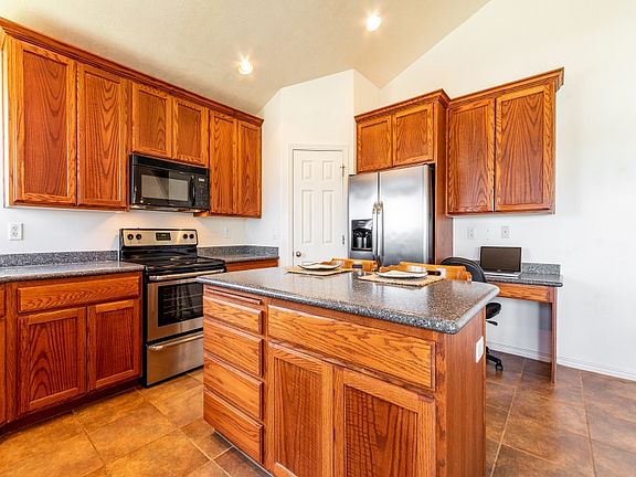 3rd image of 5718 W Silver Rose Cir