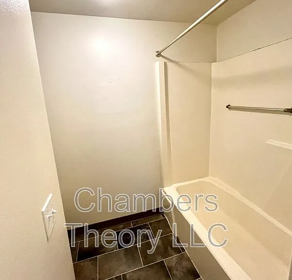 695 SE Centennial St #B — Photo 18