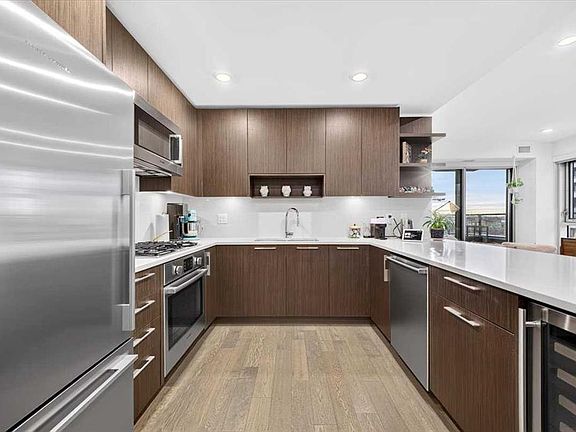 5th image of 88 W 9th St NE #304