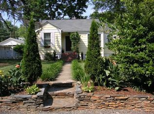 2417 Kingsbury Dr, Charlotte, NC 28205