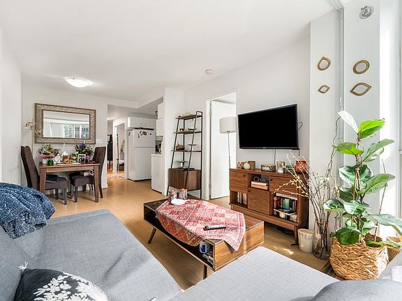 3rd image of 555 Jervis St #1308