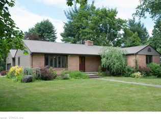 35 Vardon Rd, West Hartford, CT 06117