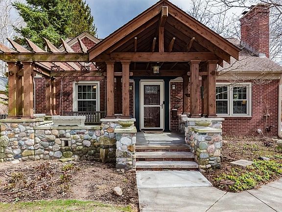2nd image of 6139 Riverview Dr