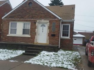 3870 Charles St, Hamtramck, MI 48212