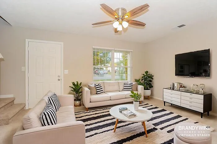 3 bed, 1.5 bath, 1394 sqft, $1,845 — Photo 3