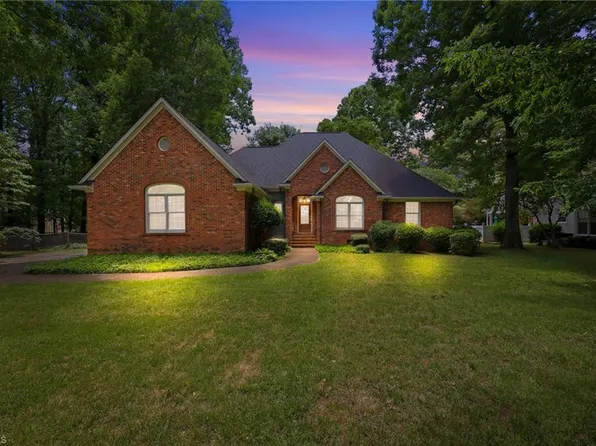 106 Avenue Of Trees, Elon, NC 27244