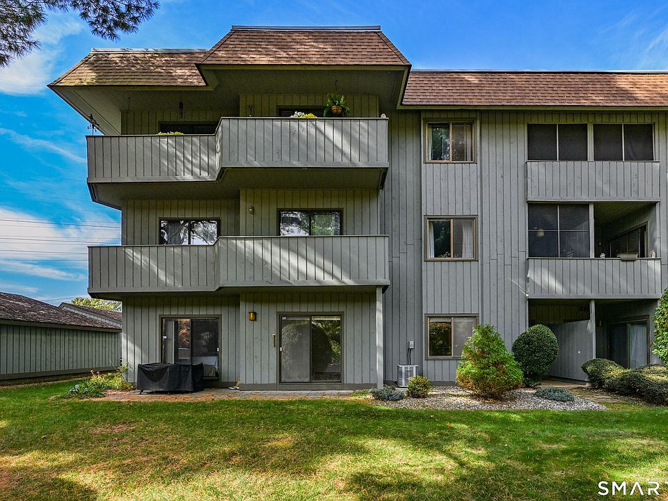 1st image of 10 Hickory Hill #10
