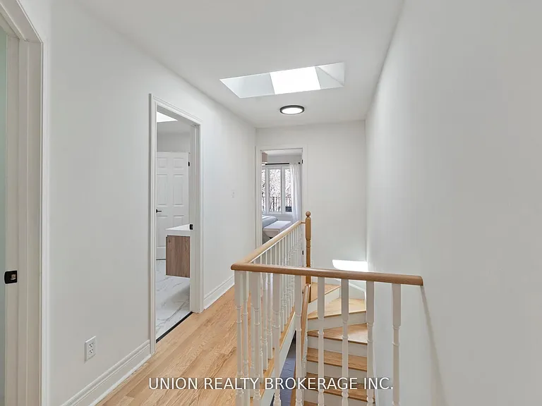 59D Woodbine Ave — Photo 31