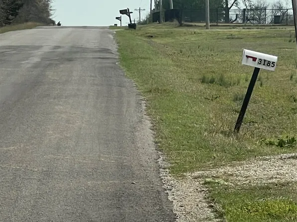 3185 Brock Rd, Ardmore, OK 73401