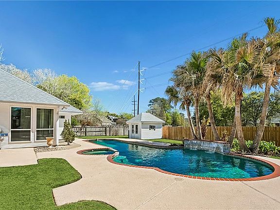 4th image of 511 River Oaks Dr