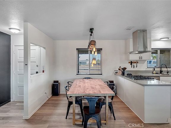 3rd image of 21011 Valencia St