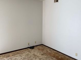 2104 N Adams St #8, Lexington, NE 68850