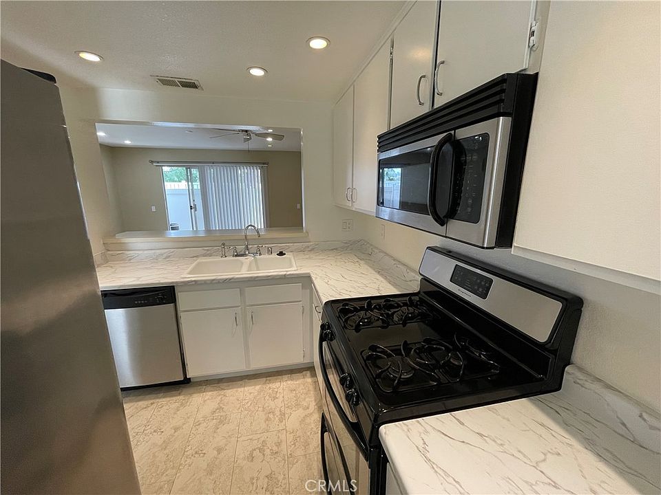 1st image of 16 Birchwood Ln