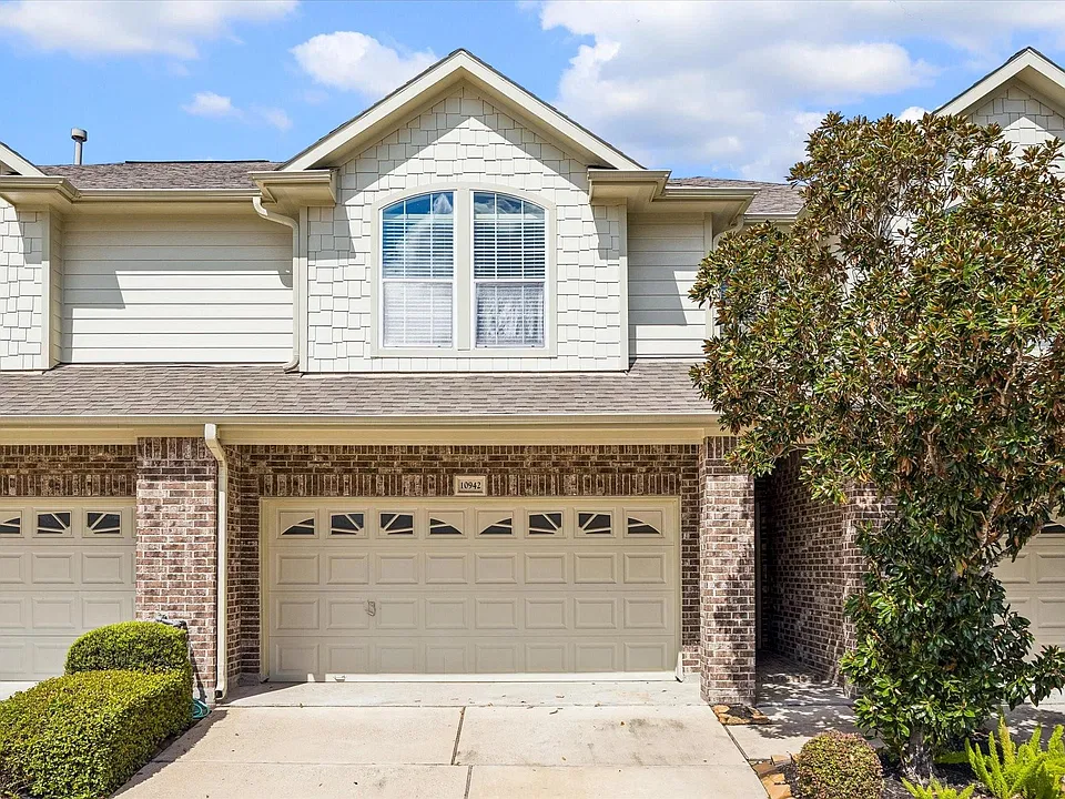 10942 Chazenwood Dr