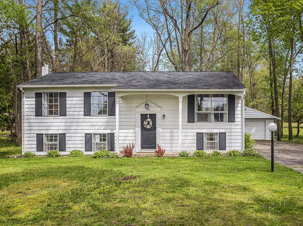 1941 S 13th St, Niles, MI 49120