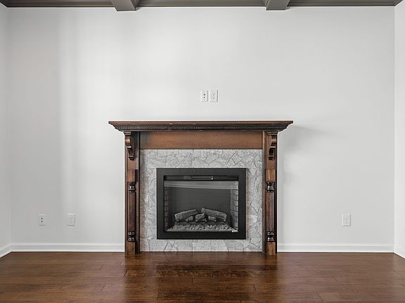 3rd image of 2863 McManus Cir