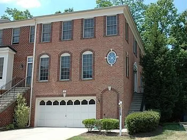 110 Shepherdson Ln NE, Vienna, VA 22180