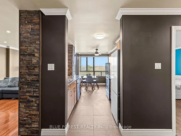 1600 Adelaide St N #608 — Photo 8