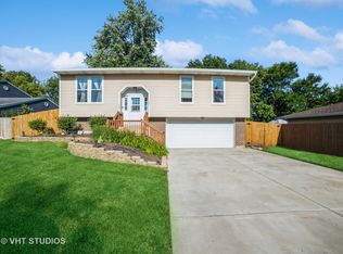 1254 Borden Ct, Elgin, IL 60120