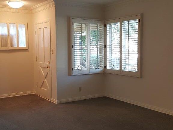 3rd image of 11474 Moorpark St