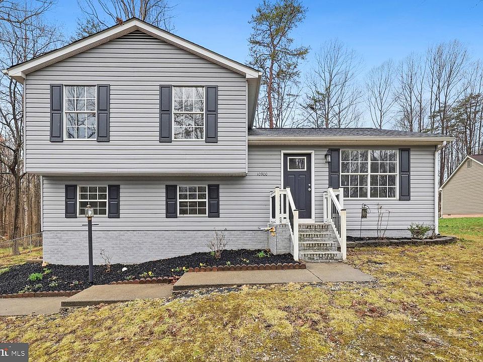 1st image of 10900 Chesterwood Dr