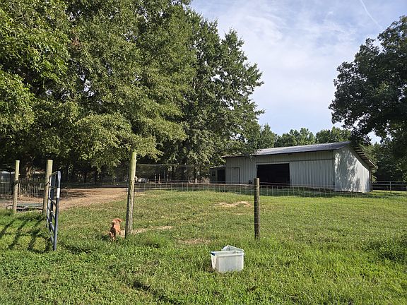 5th image of 1845 Templeton Rd
