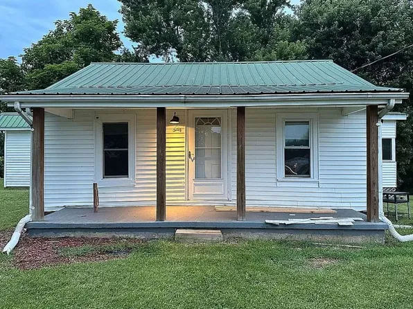 498 Sizemore Ln, Scottsville, KY 42164