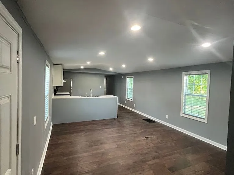5613 Hardwick Ln — Photo 24