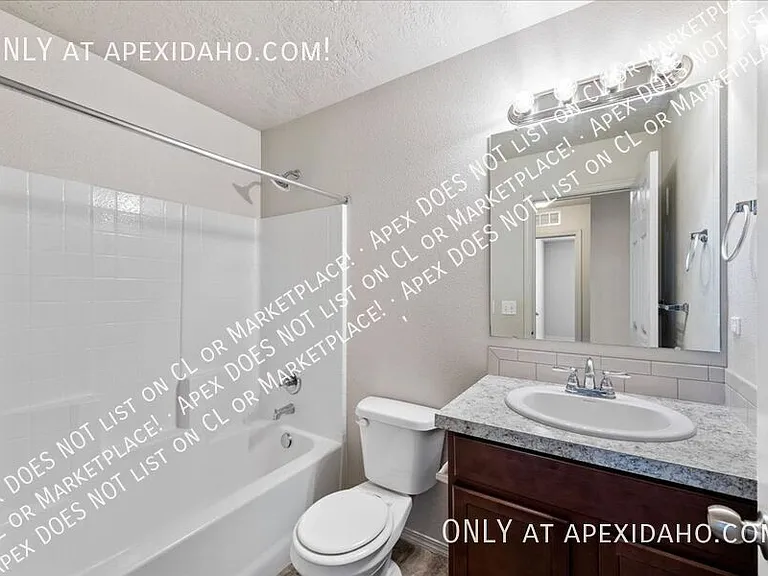 3480 S Avondale Ave — Photo 18