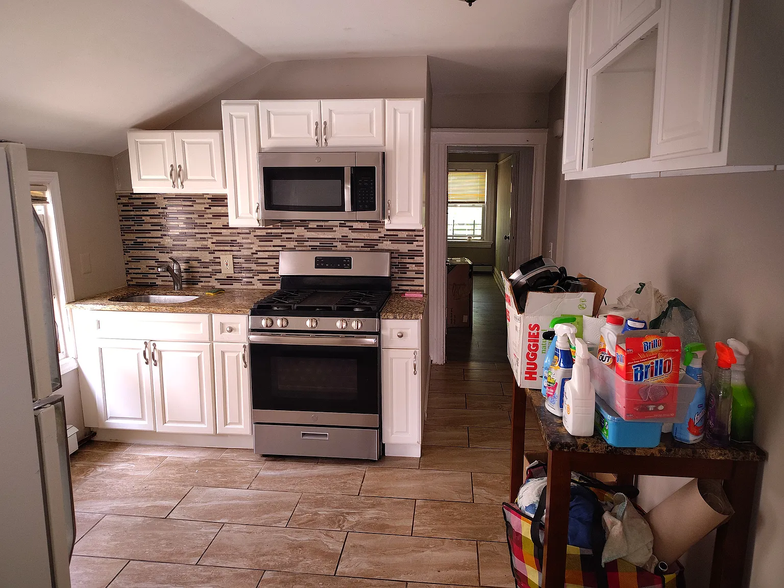 3 bed, $2,100 — Photo 3