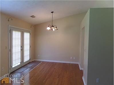 3rd image of 6557 Eastbriar Dr