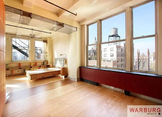 Sold by Warburg | media 16